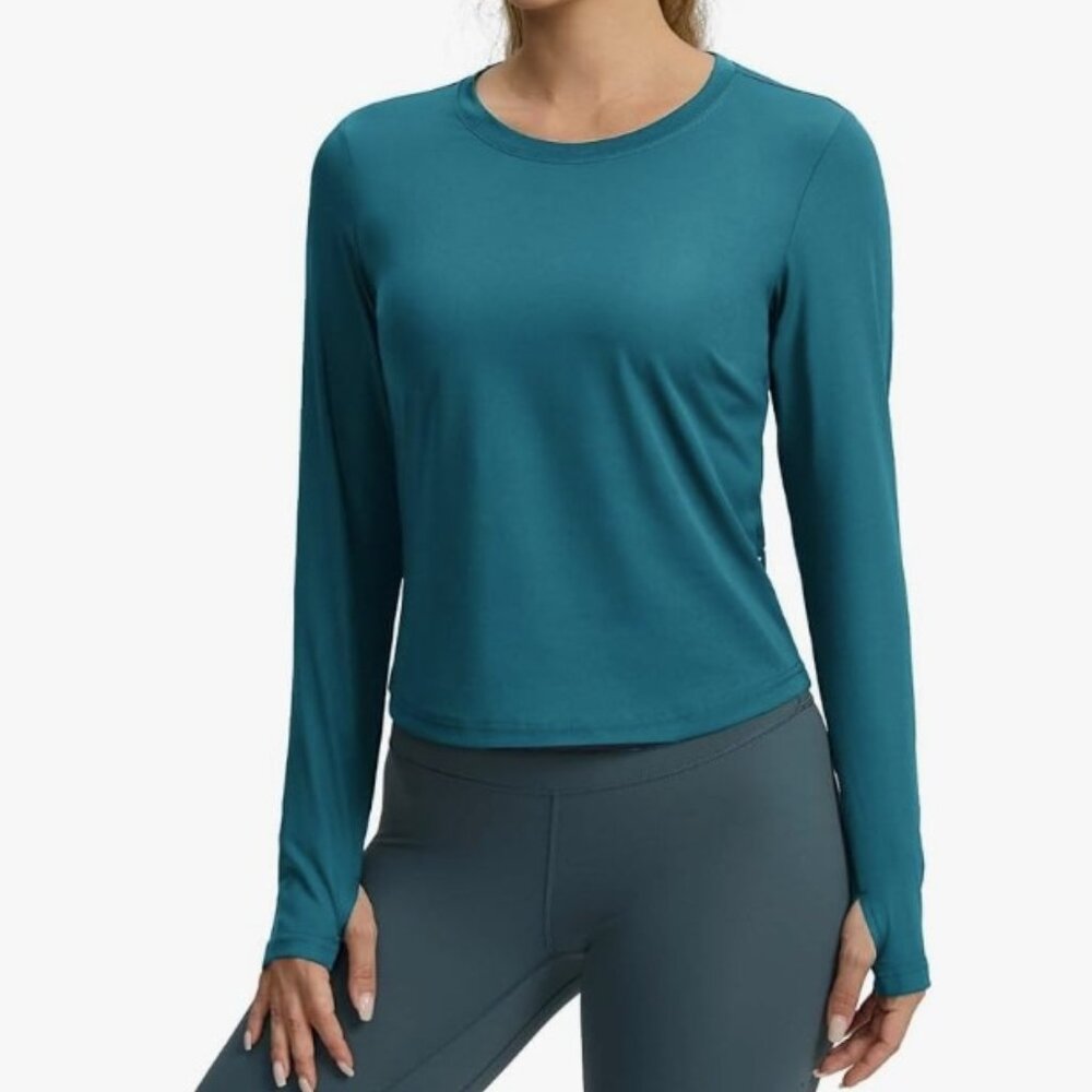 NWT Long Sleeve Workout Top , Running shirt, tennis top Size S teal